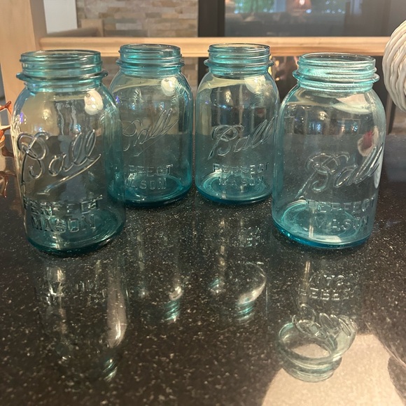 Set of Blue Ball Mason Jars( these are the rare ones!)